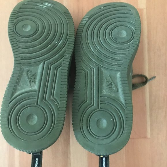 Nike Kids Air Force One Low Utility Limited Edition Army Green, Size 1y - Picture 5 of 5